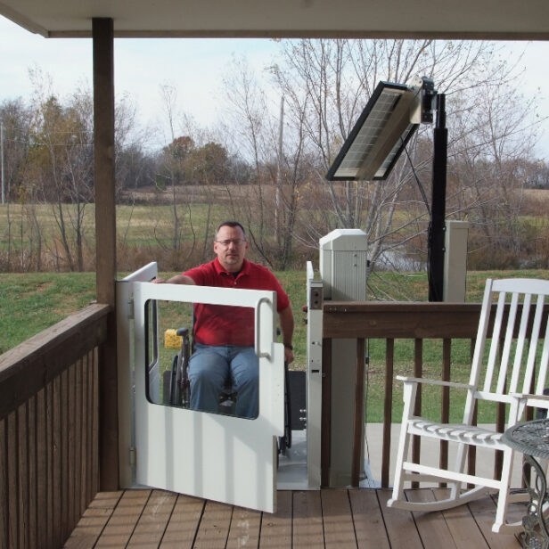 SHC Vertical Platform Lift